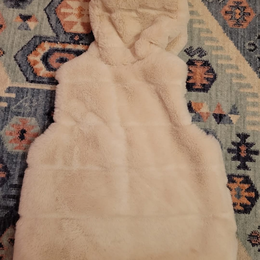 Zara Faux Fur Vest with Hood - Picture 3 of 3